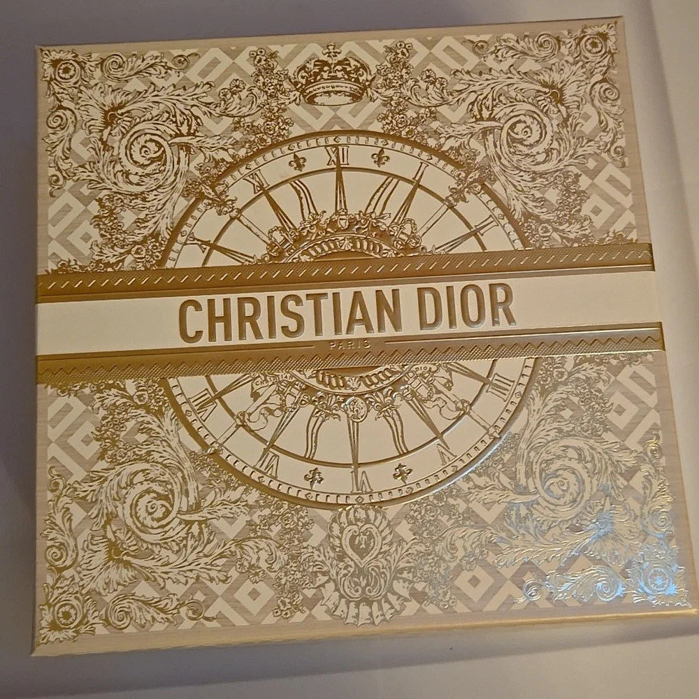CHRISTIAN DIOR BOX & POUCH NEW